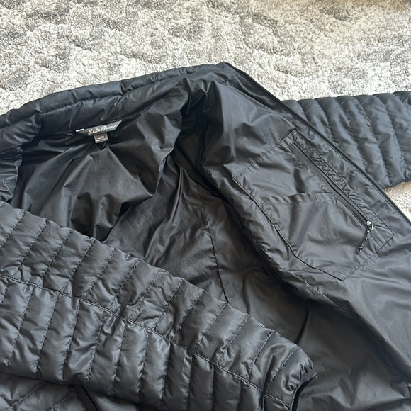 Black Eddie Bauer puffer jacket - Picture 3 of 4
